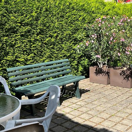 Pension Am Renner Dresden Exteriör bild