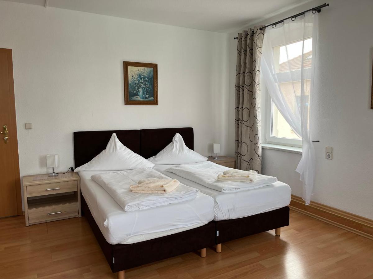 Pension Am Renner Dresden Exteriör bild
