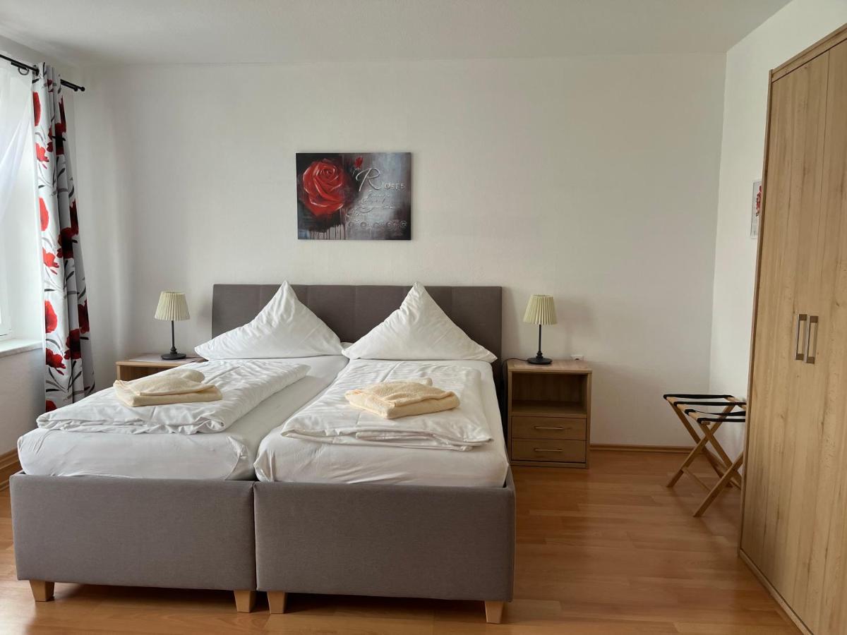 Pension Am Renner Dresden Exteriör bild