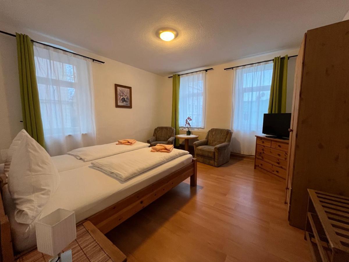 Pension Am Renner Dresden Exteriör bild