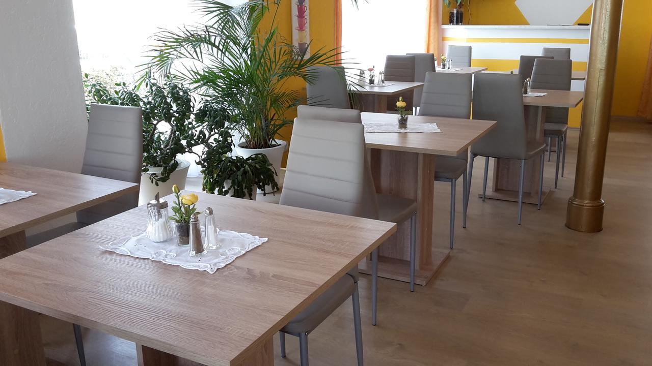 Pension Am Renner Dresden Exteriör bild